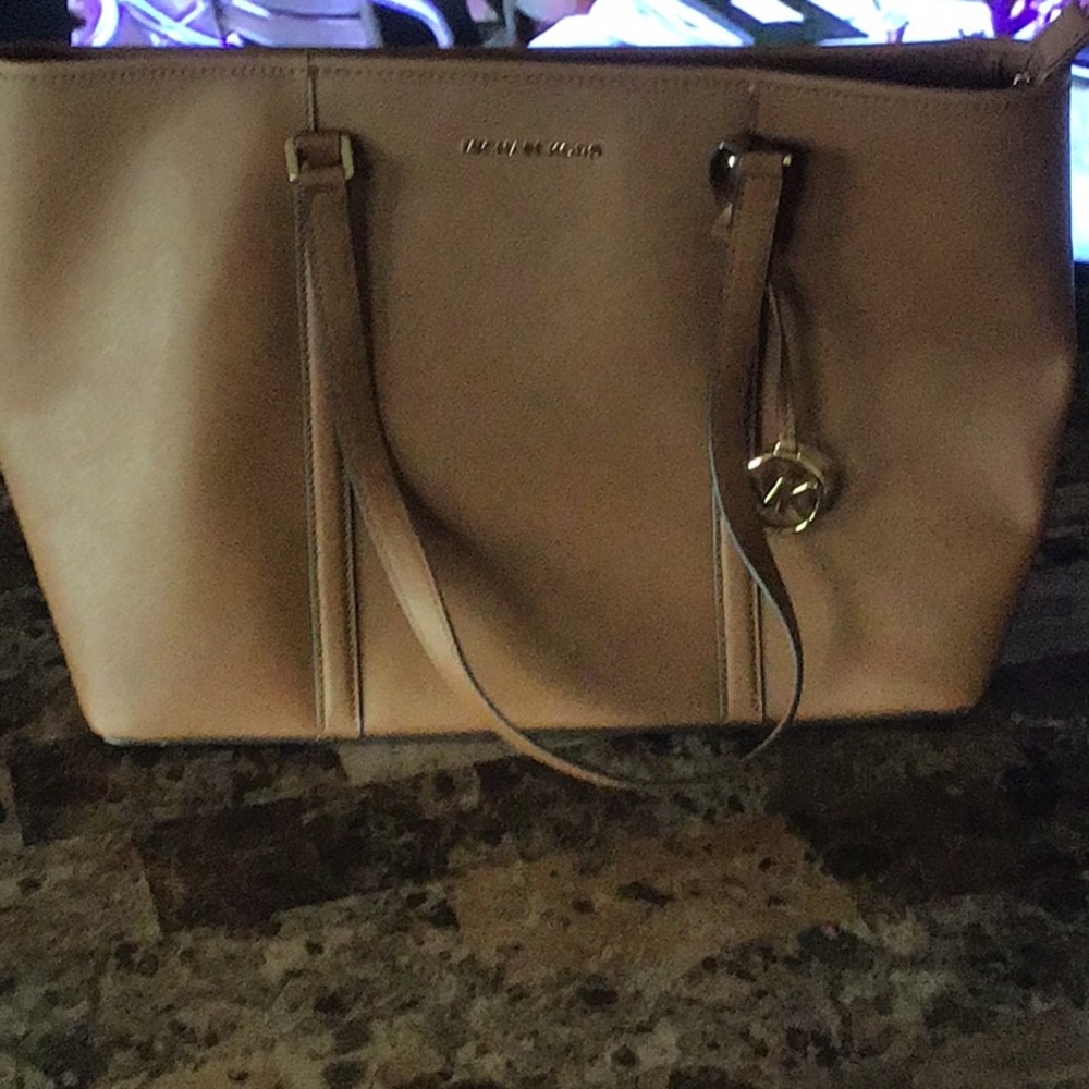 Large Michael Kors  Multifunction ZIP Tote.